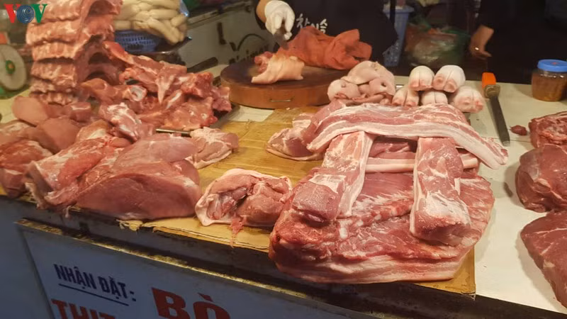 Gia thit lon cao nhat 3 nam qua du luong nhap khau tang dot bien