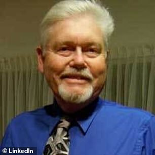 Theo ông Benford, người ngoài hành tinh có khả năng thiết lập "tàu thăm dò" trên các vật thể gần Trái Đất (NEO) để do thám Trái đất.