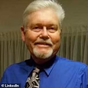 Theo ông Benford, người ngoài hành tinh có khả năng thiết lập "tàu thăm dò" trên các vật thể gần Trái Đất (NEO) để do thám Trái đất.