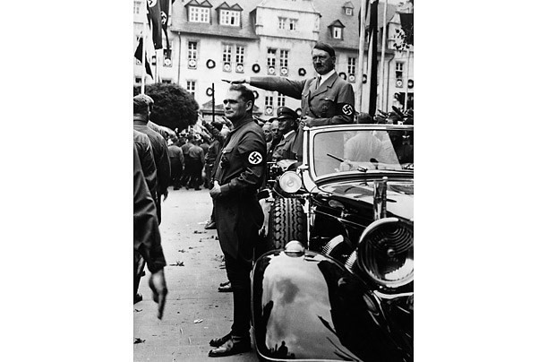 Năm 1938, Hitler trở thành "Người đàn ông của năm" do tạp chí TIME bình chọn.