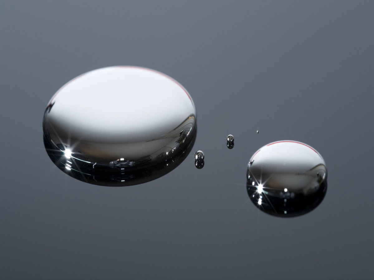 Tiếp đến, người dân vùng bị ô nhiễm được chính quyền bồi thường gần 4 triệu NDT (khoảng 2,56 triệu USD theo tỷ giá năm 1979).