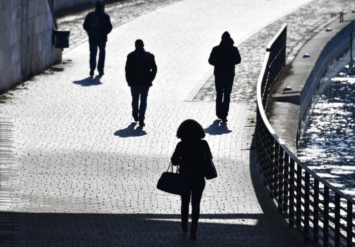 Trước khi Peterson bị bắt, Liên Xô phát hiện TRIGON chính là nguồn tin của tình báo Mỹ. Do vậy, người này bị lực lượng tình báo Liên Xô bắt giữ trước khi Peterson "sa lưới". Qua điều tra, Liên Xô điều tra được danh tính thật của TRIGON là Alexandar Ogorodnik.