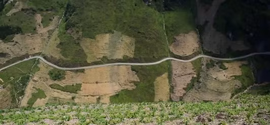 Đây được coi là thời điểm lý tưởng nhất khi trời trong xanh và ít mây mù hơn so với những thời điểm còn lại trong năm.