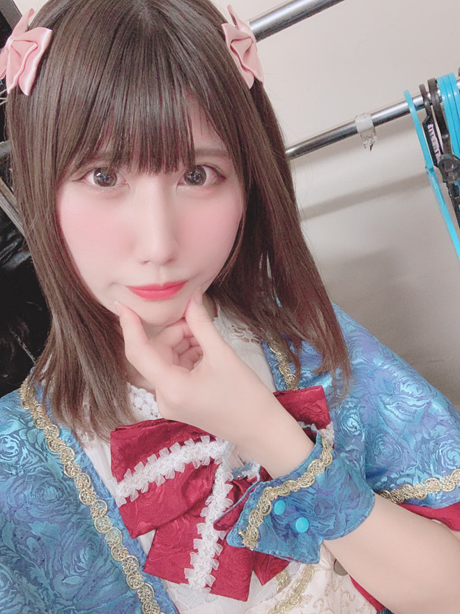 Mới đây, truyền thông thế giới đồng loạt đăng tải thông tin một nữ thần tượng Nhật bị fan cuồng tấn công tình dục trên đường về nhà. Theo ETToday, sự việc đã xảy ra từ đầu tháng 9 và vừa được đưa ra xét xử ngày 8/10. Ban đầu, thông tin về nạn nhân được giữ kín. Sau đó, khán giả đã tìm ra nữ thần tượng bị tấn công chính là Ena Matsuoka.