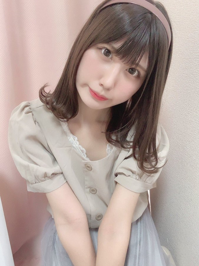 Sau khi có được hình ảnh ga tàu phản chiếu trong mắt của nữ thần tượng, kẻ phạm tội đã sử dụng công cụ Google Maps và Google Street View để tìm ra vị trí Matsuoka thường lui tới. Hắn chờ tại đây cho tới khi bắt gặp cô gái 21 tuổi và đi theo về nhà, dùng khăn bịt miệng để sàm sỡ, đụng chạm cơ thể cô.