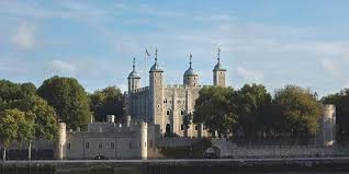 Cả 2 bộ hài cốt đều có dấu hiệu bị bệnh, trong đó người đàn bà có thể mang bệnh đau lưng mãn tính.