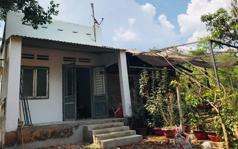 Vẫn theo đuổi con đường diễn xuất nhưng không còn những cảnh nóng bỏng mắt, Kiều Trinh có cuộc sống khá “chật vật” so với dàn nghệ sĩ cùng thời khi làm mẹ đơn thân của 1 đàn con nhỏ.