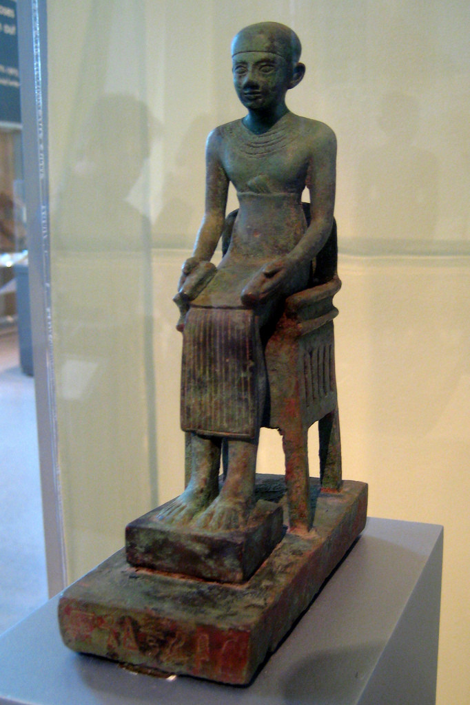 Khác với hình ảnh trên phim, Imhotep là vị quan có thật trong lịch sử làm việc dưới thời pharaoh Ai Cập Djoser. Tính cách và tài năng của Imhotep khác hoàn toàn với nhân vật trong phim ảnh.
