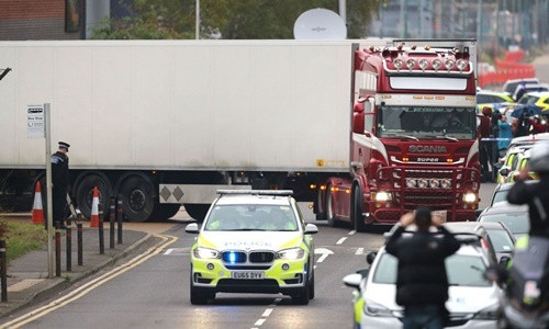 Manh khoe tinh vi cua bang dang dua nguoi di cu trai phep vao Anh