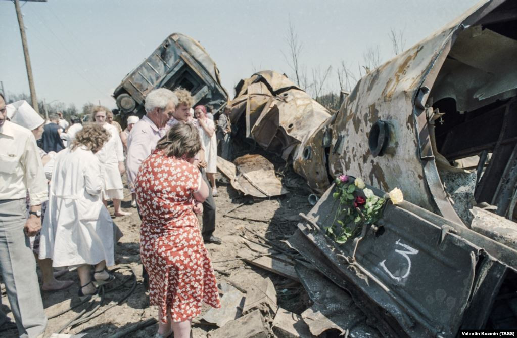 Theo lời kể các nhân chứng, lửa bùng lên tạo thành một quả cầu lửa khổng lồ bao trùm khắp khu vực. Các chuyên gia ước tính đương lượng nổ của thảm kịch này tương đương khoảng 10.000 tấn thuốc nổ TNT.