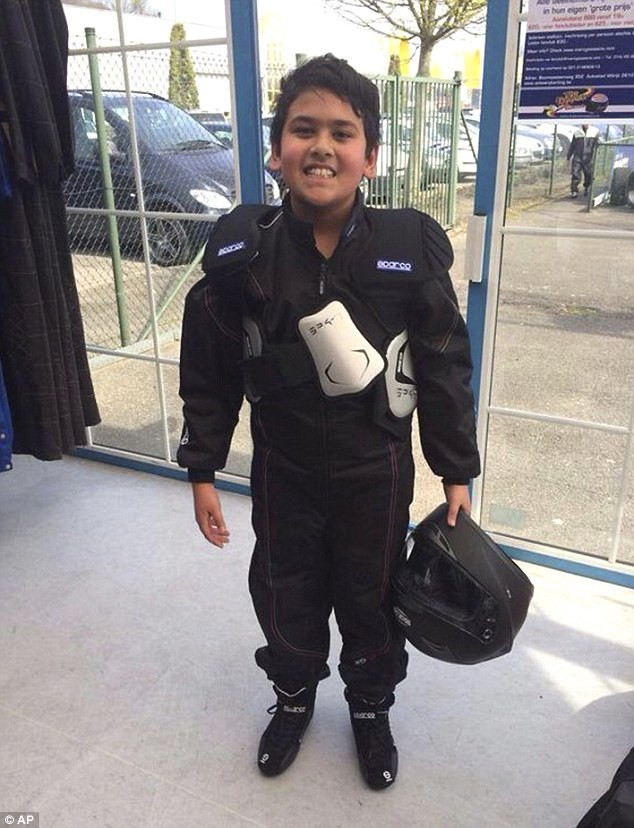 Đêm trước khi lên chuyến bay định mệnh, Miguel đột nhiên nói với mẹ rằng: “Mọi người chọn cách chết như thế nào? Điều gì sẽ xảy ra nếu cơ thể của con bị đem chôn? Phải chăng con sẽ không cảm thấy gì nữa bởi vì linh hồn con đã về với Chúa?”.