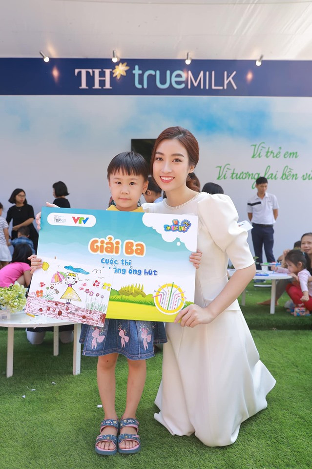 Hoa hau My Linh thich thu truoc y tuong vi moi truong cua thieu nhi-Hinh-5