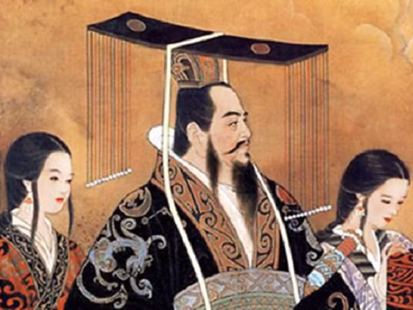 Tương truyền, vào những năm cuối đời, Tần Thủy Hoàng ám ảnh bởi cái chết nên điên cuồng sai người tìm kiếm, bào chế thuốc trường sinh.