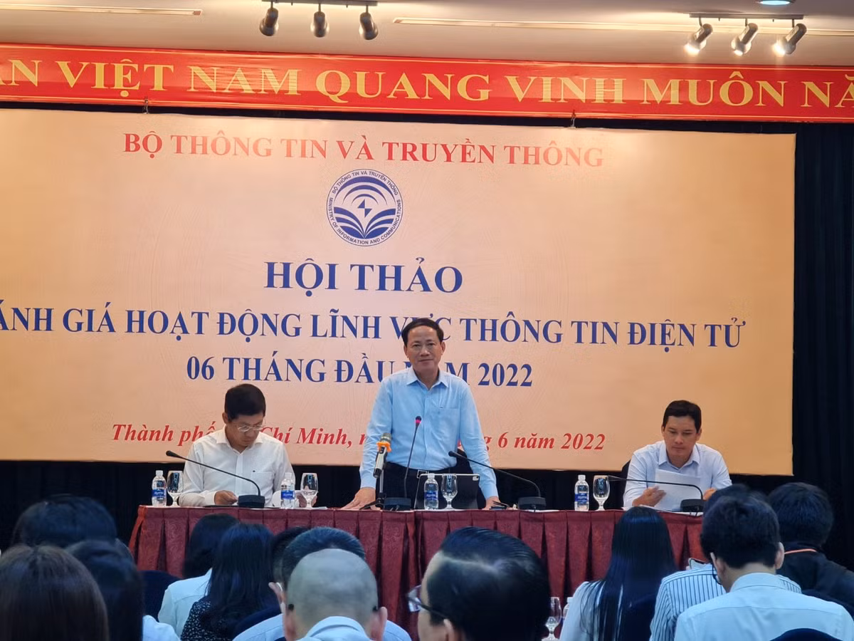 Xu phat nghiem tinh trang “bao hoa” tap chi, trang thong tin dien tu tong hop-Hinh-2