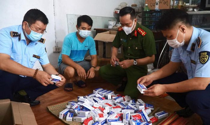 Loan thuoc 'xach tay' phong, chua COVID-19