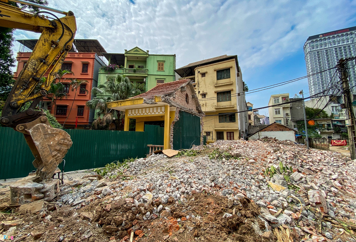 Điểm đầu của dự án thuộc phố Pháo Đài Láng đoạn giao với ngã 4 Huỳnh Thúc Kháng - Nguyễn Chí Thanh. Đây là một trong những trục đường chính của Hà Nội với mật độ giao thông cao.