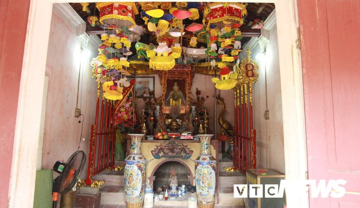 Lan xuong song Chu tim ngoi mo co khong lo nghi cua vo vua Le Loi-Hinh-3