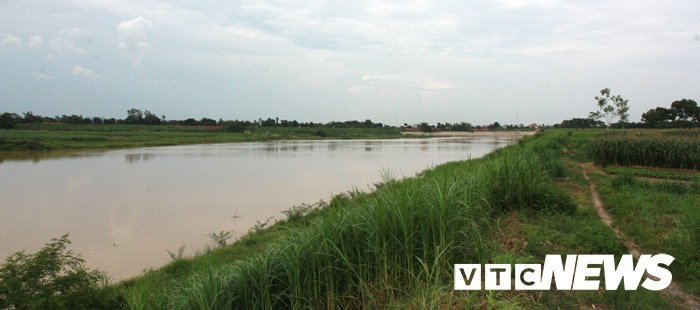 Lan xuong song Chu tim ngoi mo co khong lo nghi cua vo vua Le Loi-Hinh-5