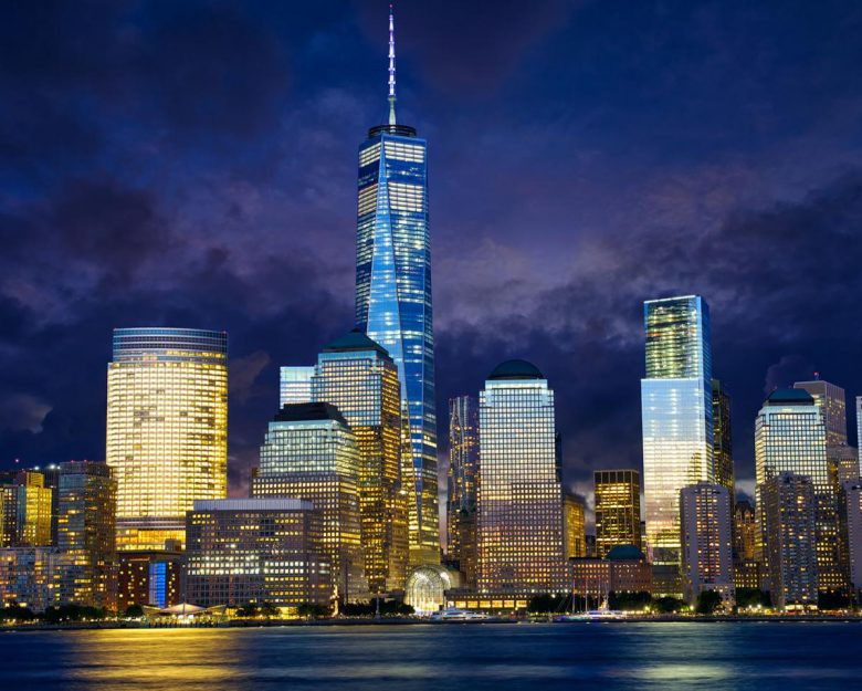 Ước tính, chi phí xây dựng tòa nhà này lên tới 3,9 tỷ USD. Khoảng 26.000 người tham gia xây dựng tòa tháp trong thời gian thi công là 8,5 năm. (Ảnh: Gka)