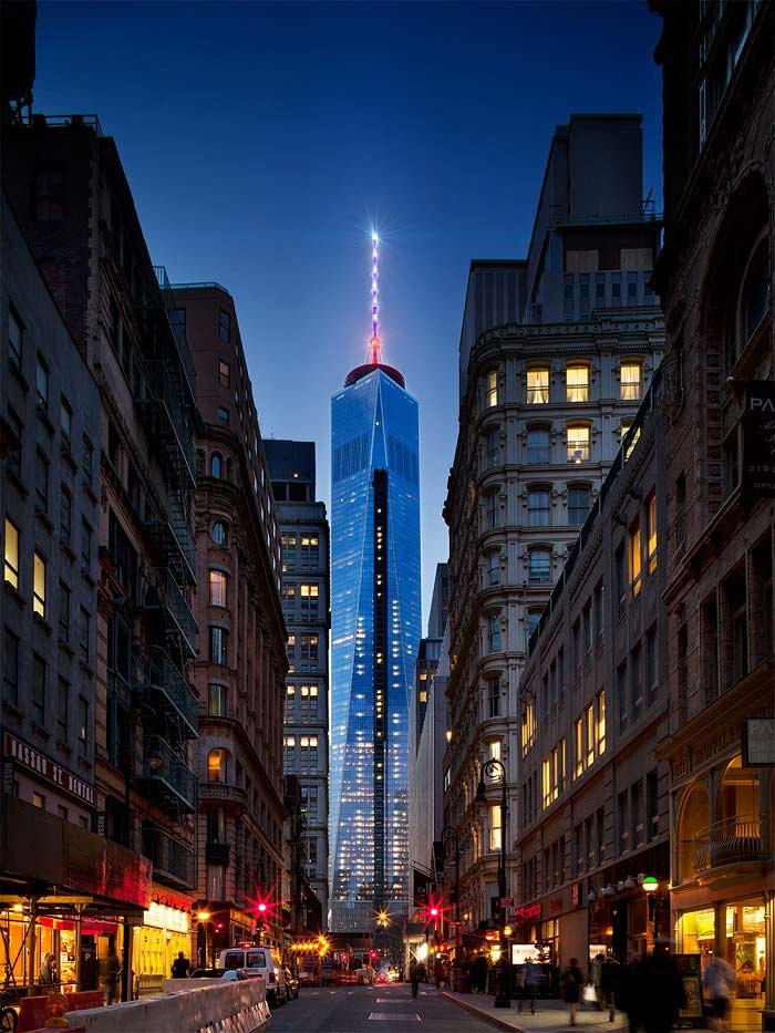 One World Trade Center tuyệt đẹp dưới ánh đèn. (Ảnh: Wired)