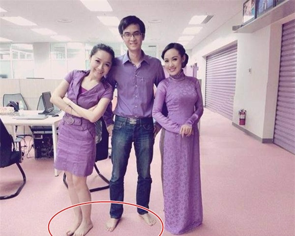 Nu MC VTV chia se loat anh chua tung xuat hien tren song truyen hinh-Hinh-6