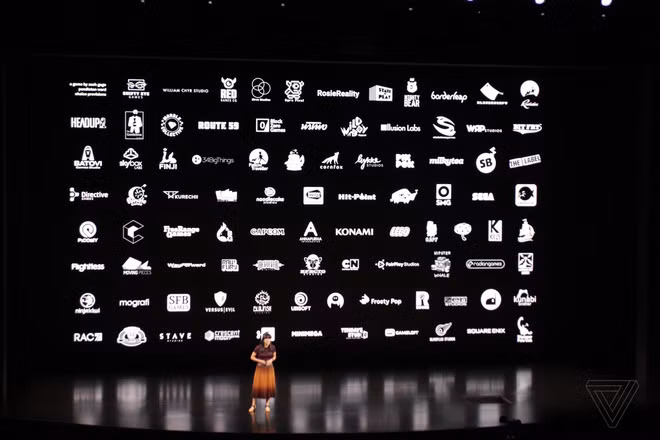 Apple cũng giới thiệu nền tảng chơi game Arcade, giá 5 USD/tháng ở mở đầu sự kiện. Apple Arcade sẽ được ra mắt vào ngày 19/9 với hơn 100 game độc quyền. Đây sẽ được coi như một "mạng xã hội" cho các nhà làm game và người chơi.