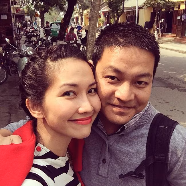 Một thời gian sau, Kim Hiền may mắn gặp được Andy, một Việt kiều Mỹ hết mực yêu thương cô và con trai riêng.