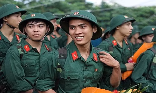 Bo truong Phung Quang Thanh: Quan doi da giam hon 1 van quan so