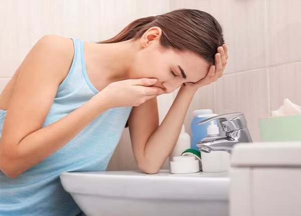 Chuyên gia sức khỏe cho biết, một khi nhiễm khuẩn HP, cơ thể sẽ có những biểu hiện đặc trưng như khó tiêu, giảm nhu động ruột, tiêu hóa kém dẫn đến đầy bụng sau ăn.