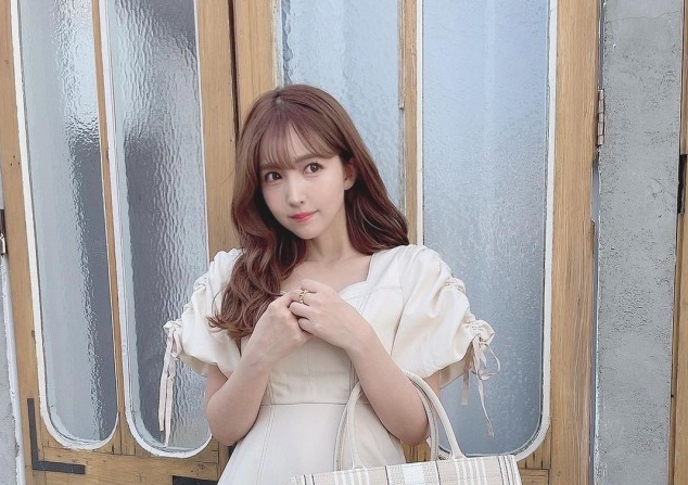  Mikami Yuya, ngôi sao phim người lớn của Nhật, sở hữu khuôn mặt xinh đẹp và đầy nữ tính.