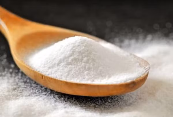 Bản thân muối diêm không độc. Thậm chí một lượng nhỏ nitrit còn có lợi cho cơ thể, giúp tiêu diệt vi khuẩn có hại trong khoang miệng và đường tiêu hóa. Nó cũng có thể chuyển hóa thành oxit nitric mang lại khả năng mở rộng mạch máu, chống lại quá trình oxy hóa và giảm nguy cơ tắc mạch.