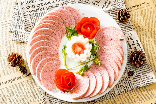 Cần nhấn mạnh rằng không có liều lượng tối thiểu nitrosamine gây ung thư, và nếu dùng liều lượng thấp, lâu dài cũng sẽ làm tăng nguy cơ ung thư. Do vậy, bạn cần chú ý những vấn đề sau khi lựa chọn thịt chế biến sẵn: