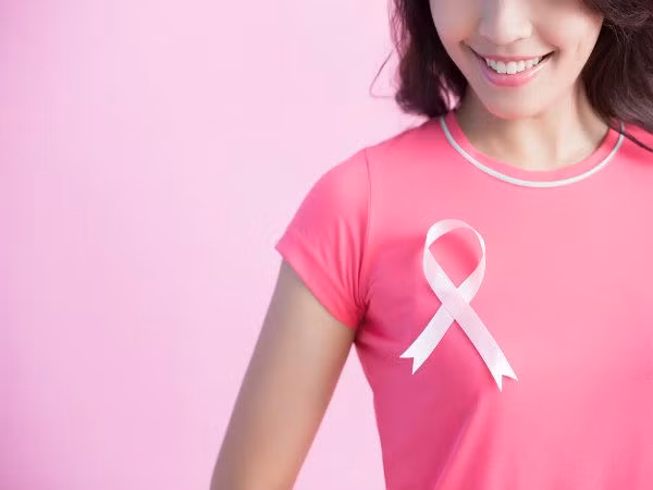 Để ngăn ngừa sự phát triển của bệnh, chuyên gia khuyên chị em nên khám sức khỏe định kỳ. Việc kiểm tra này rất cần thiết, đặc biệt với chị em trên 40 tuổi. Phát hiện và điều trị sớm có ý nghĩa quan trọng trong việc quyết định hiệu quả quá trình điều trị.