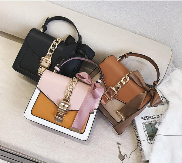 Theo thời gian, phụ nữ cũng dùng chúng, biến tấu thành phụ kiện làm đẹp.