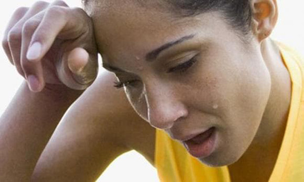 Ngoài tác dụng làm mát, Trung y cho rằng màu sắc, lượng mồ hôi và vị trí đổ mồ hôi bất thường có thể phản ánh tình trạng sức khỏe.