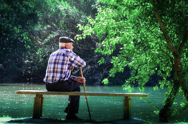 Thực tế, nhiều người thỏa hiệp với công việc mình không thích chỉ vì yếu tố ổn định, ít thử thách, chấp nhận cuộc sống bình bình qua ngày. Đến khi tuổi già, nhìn lại bạn bè dám sống, dám thử thách đạt được thành công viên mãn, không ít người tự trách mình đã quá an toàn.