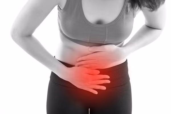 Nguyên nhân bởi cổ tử cung phụ nữ thời điểm này duy trì trạng thái mở. Thụt rửa sâu không chỉ làm hỏng hàng rào bảo vệ tự nhiên mà còn khiến vi khuẩn có cơ hội thâm nhập vào cơ thể gây viêm nhiễm.