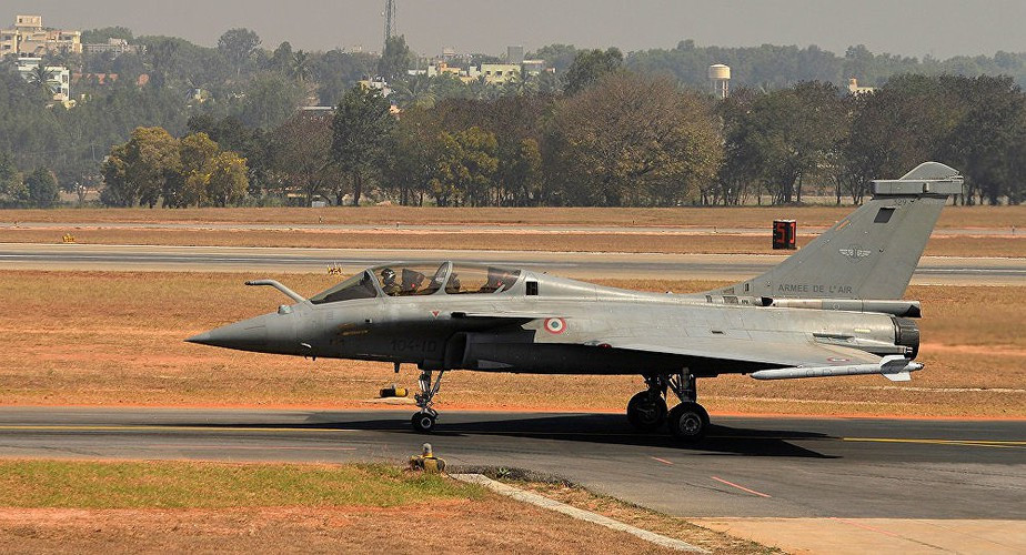 Với thiết kế cánh tam giác độc đáo giúp đem lại khả năng linh hoạt cao cùng hệ thống điện tử hàng không tiên tiến, đưa nó trở thành một trong những tiêm kích hàng đầu thế giới.