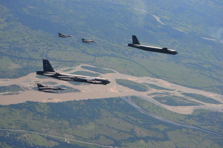 Bởi thế nên cho dù ra đời đã lâu, nhưng nhờ những thay đổi trong chiến lược tác chiến và nâng cấp từ chính những chiếc pháo đài bay này, khiến cho chúng vẫn là những vũ khí hiệu quả mà quân đội Mỹ ưa dùng.