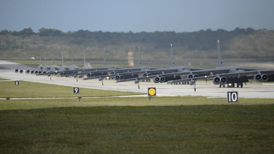 Tham gia diễn tập có 5 máy bay ném bom B-52, 6 máy bay tiếp dầu trên không KC-135, 1 trực thăng đa nhiệm MH-60S, 1 máy bay không người lái RQ-4 và 1 máy bay không người lái MQ-4C.