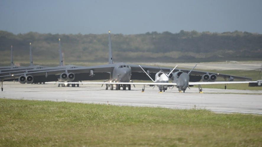 Chiếc MQ-4C nói trên là một trong 2 máy bay trinh sát không người lái được hải quân Mỹ triển khai đến đảo Guam để hỗ trợ hạm đội 7 tuần tra khu vực Tây Thái Bình Dương 24/7.