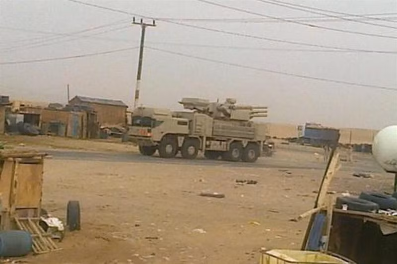 Những máy bay không người lái Thổ Nhĩ Kỳ hoàn toàn vô dụng và bất lực không thể chống đỡ được những cú ra đòn sấm sét của Pantsir-S1 khi đang đi săn tìm mục tiêu của LNA nhưng lọt vào tầm hỏa lực của vũ khí phòng không này.