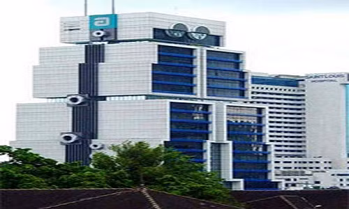 Mỗi phần trên "cơ thể" tòa nhà được sử dụng với mục đích riêng biệt, do đó việc xây dựng tòa nhà này không chỉ tạo hình dáng bắt mắt, mà nó còn có đầy đủ các tính năng.