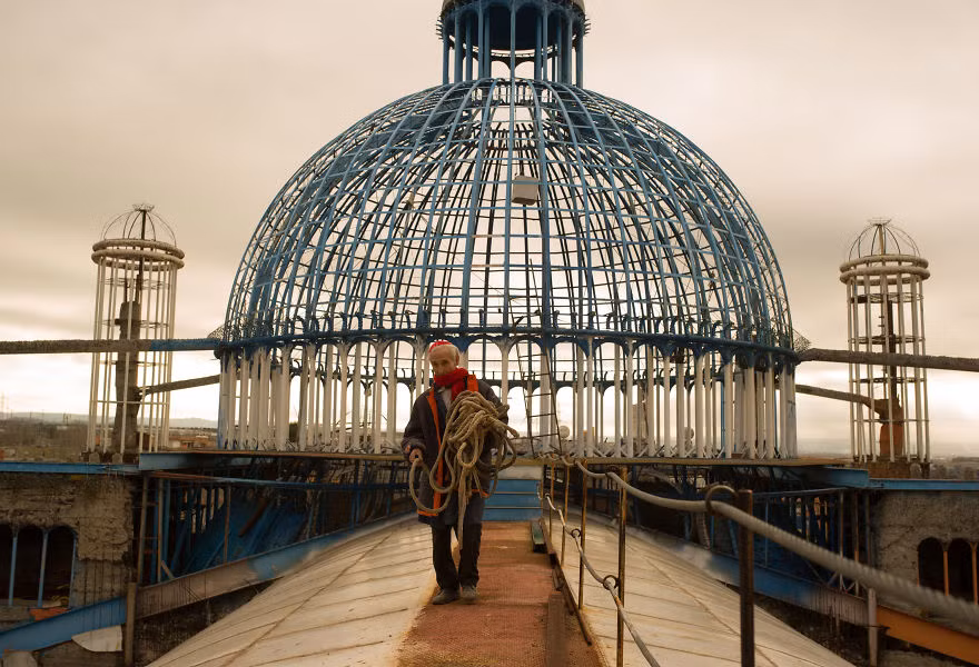 Ngam nha tho long lay cua cu ong xay trong 50 nam-Hinh-2