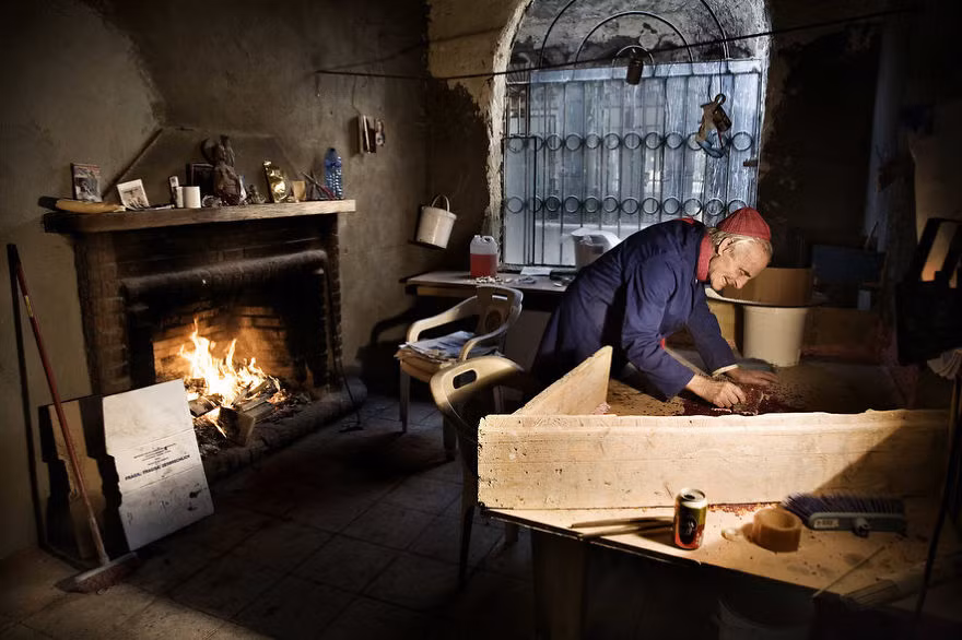 Ý tưởng xây một tu viện cho riêng mình bắt đầu từ khi hồi ông Justo còn nhỏ. Ông đã sống trong nhà thờ nhưng do ốm đau và không được ở đó nữa. Thế nhưng, ông vẫn muốn dành cuộc đời mình phục vụ Chúa và bắt đầu xây nhà thờ này.