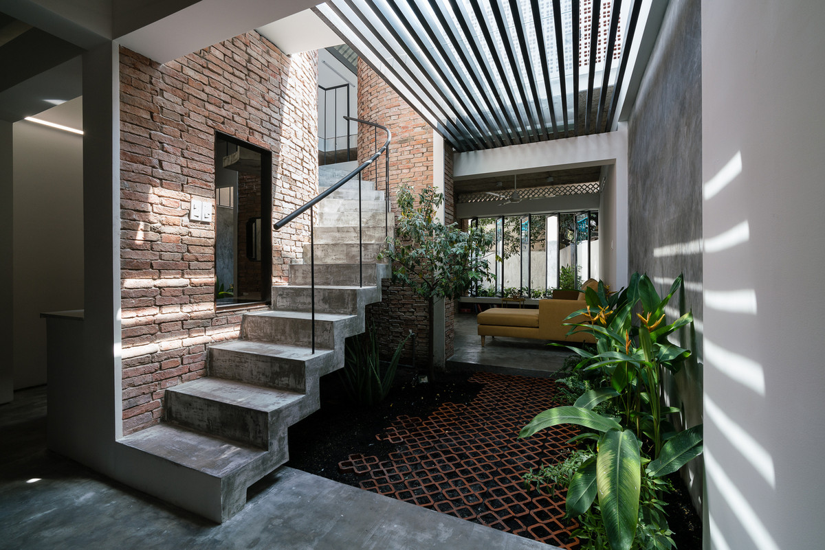 Ngoi nha gach moc o Sai Gon dep gian di tren bao Tay-Hinh-2