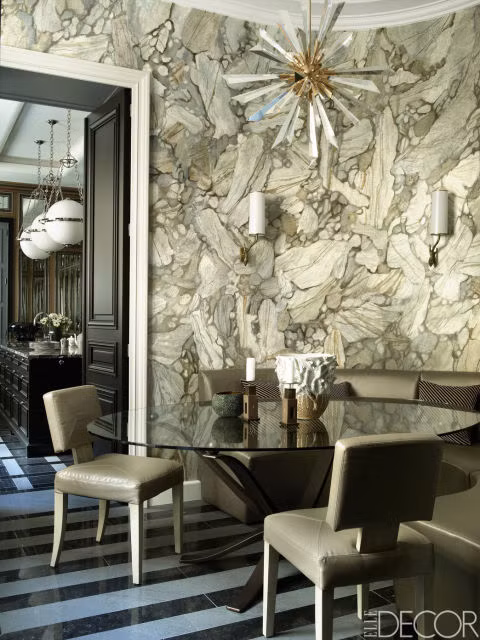 Phòng ăn. Căn phòng ở Paris này hoàn toàn mang lại cảm giác thoải mái, thư giãn với phong cách sống trong hang động như thời cổ xưa.