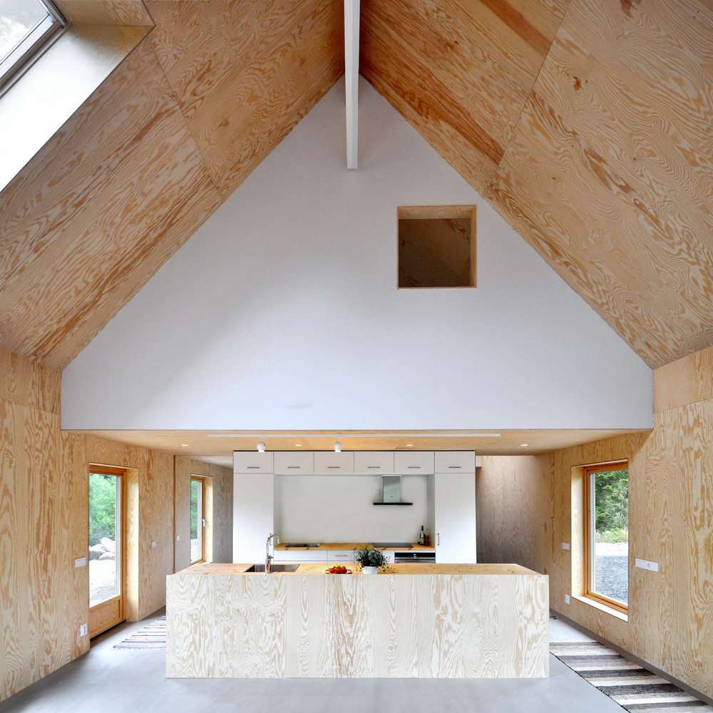 Ngôi nhà có diện tích 180m2 được xây dựng năm 2017.