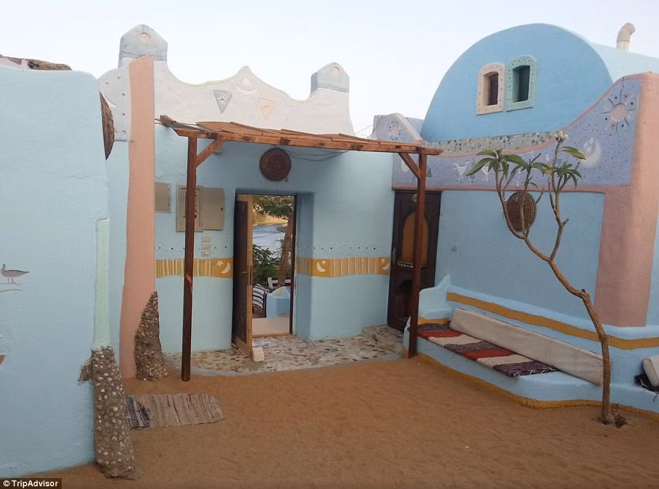 Ở đây cũng có gian nhà riêng để những người muốn tu hoặc thiền có không gian riêng.