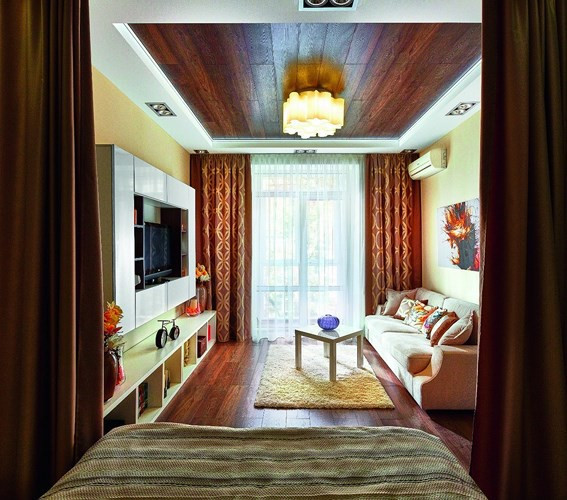 Bạn cũng nên lựa chọn gỗ ốp trần với màu sắc tương tự như màu gỗ ốp sàn để tạo sự đồng nhất trong cách trang trí. Ảnh: Noithaticon.